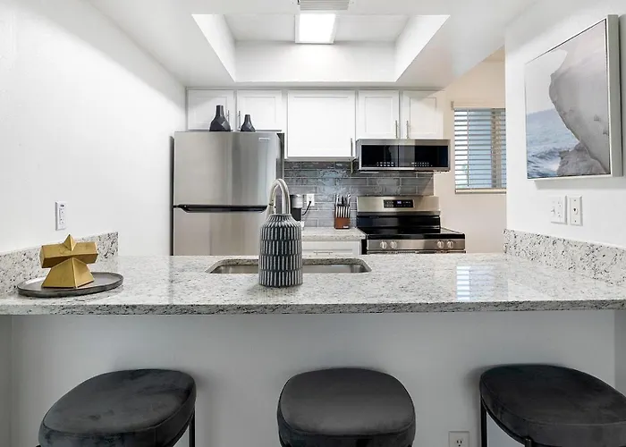 Apartment Landing Stylish In Glendale