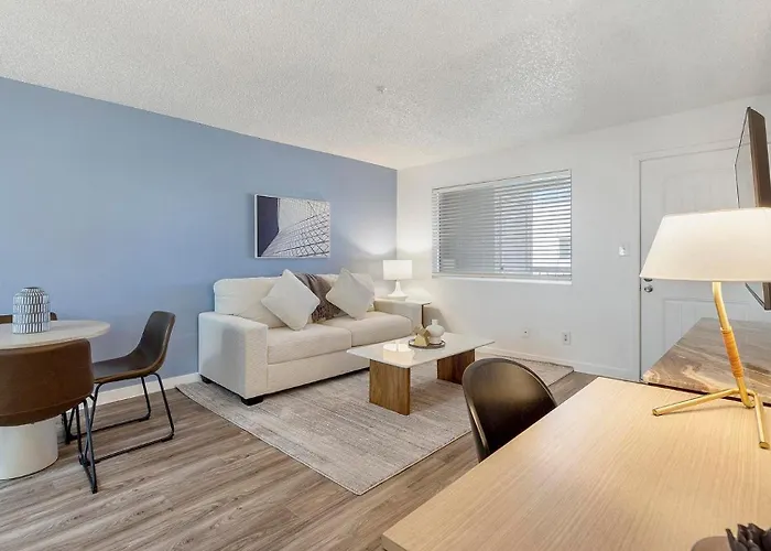Apartment Landing Stylish In